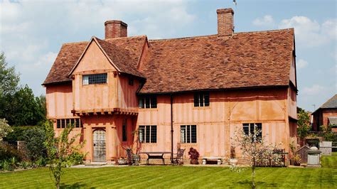 build a tudor house.